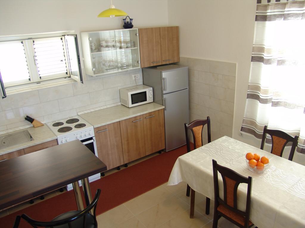 Apartment Davor Gradac  Habitación foto